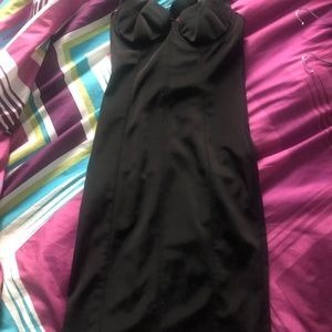 Black bodycon dress